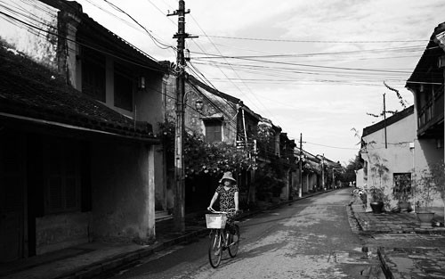 Peaceful Hoi An City in early morning - ảnh 19
